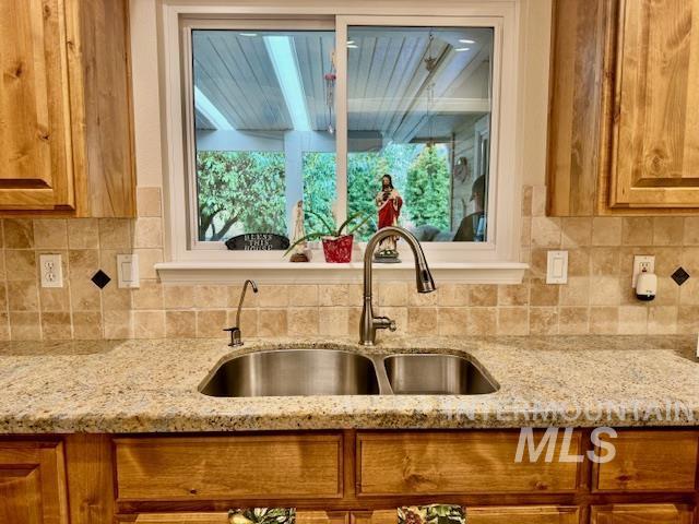 2060 Bonnie Drive Property Photo 7
