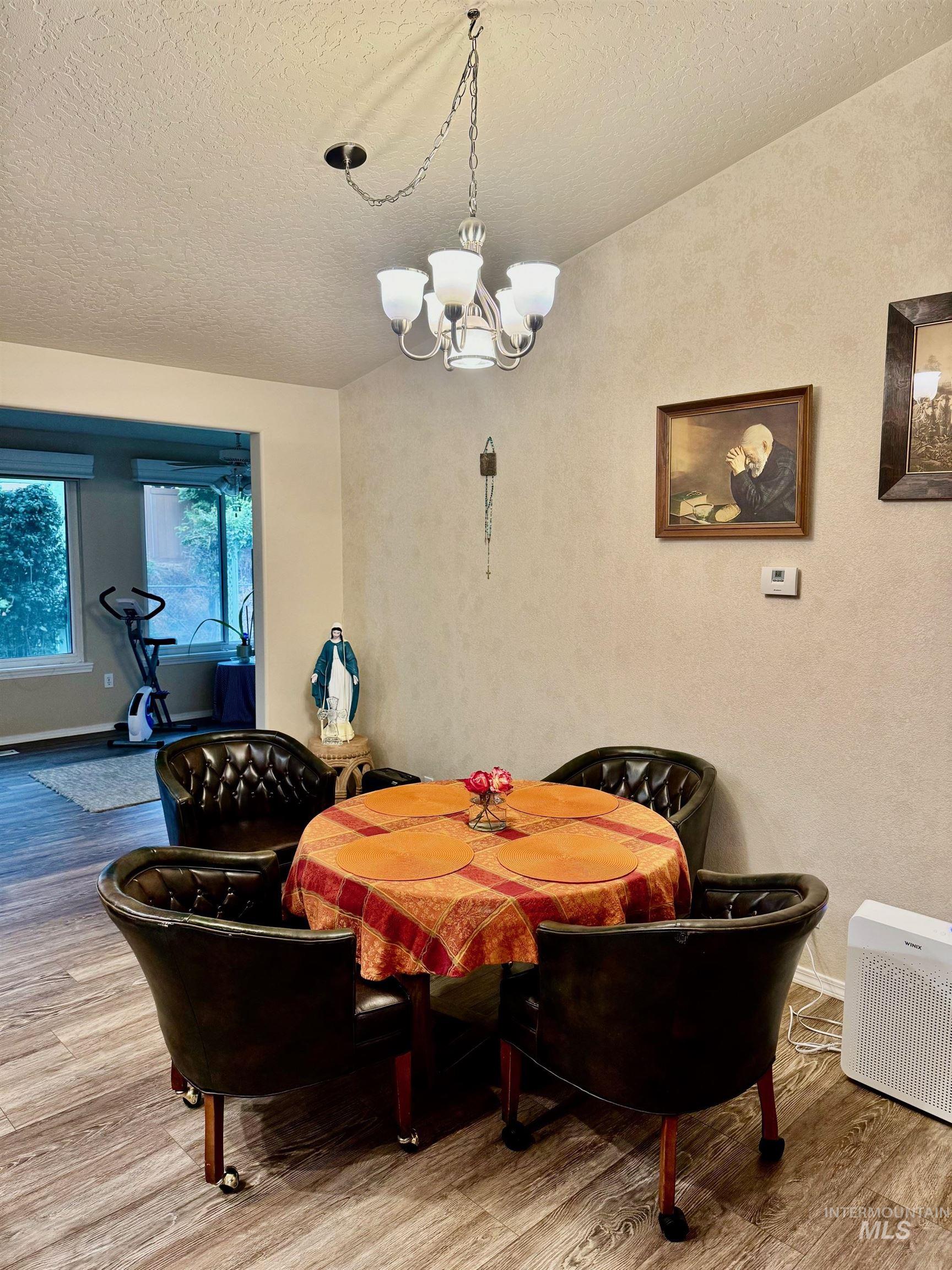 2060 Bonnie Drive Property Photo 14