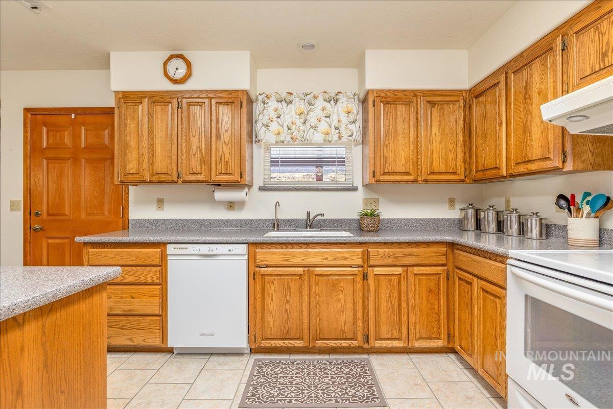 10514 Airpark Loop Property Photo 14