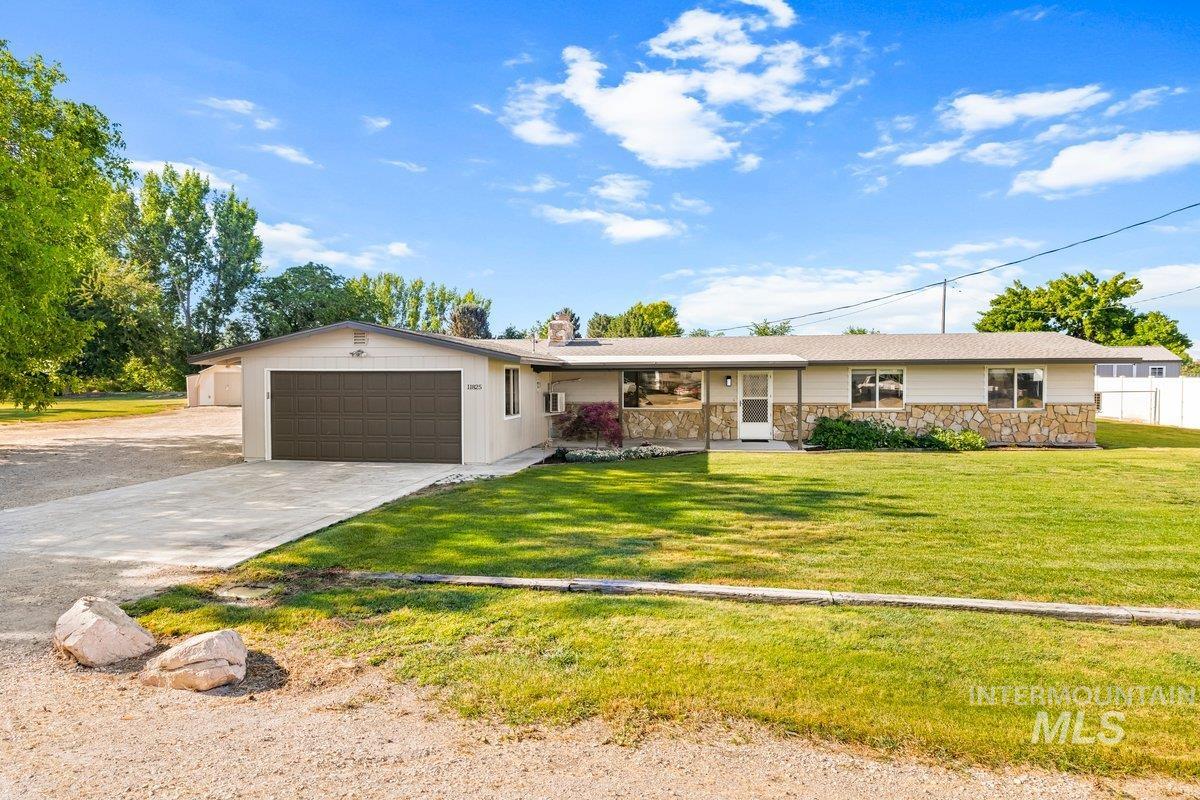 11825 Hensen Dr Property Photo 1