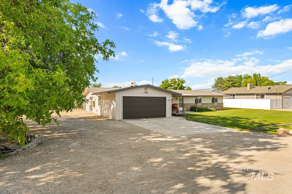 11825 Hensen Dr Property Photo 4