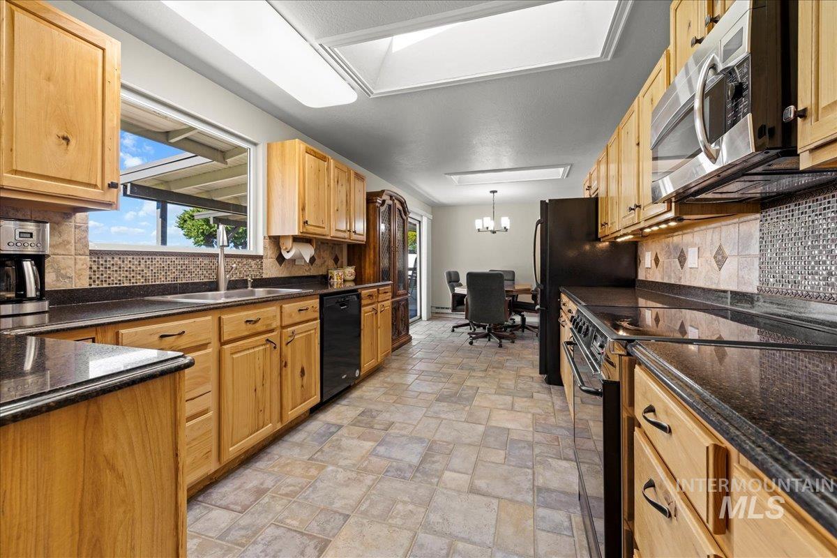 11825 Hensen Dr Property Photo 21