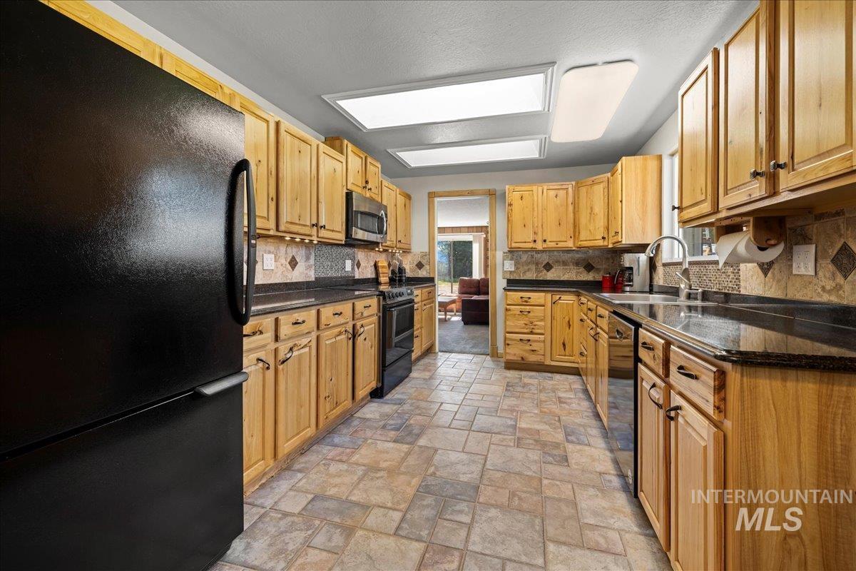 11825 Hensen Dr Property Photo 23