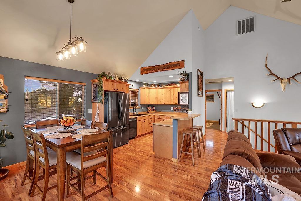3907 Yarrow Property Photo 6