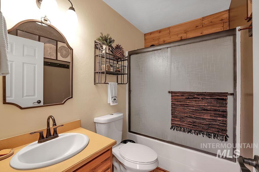 3907 Yarrow Property Photo 11