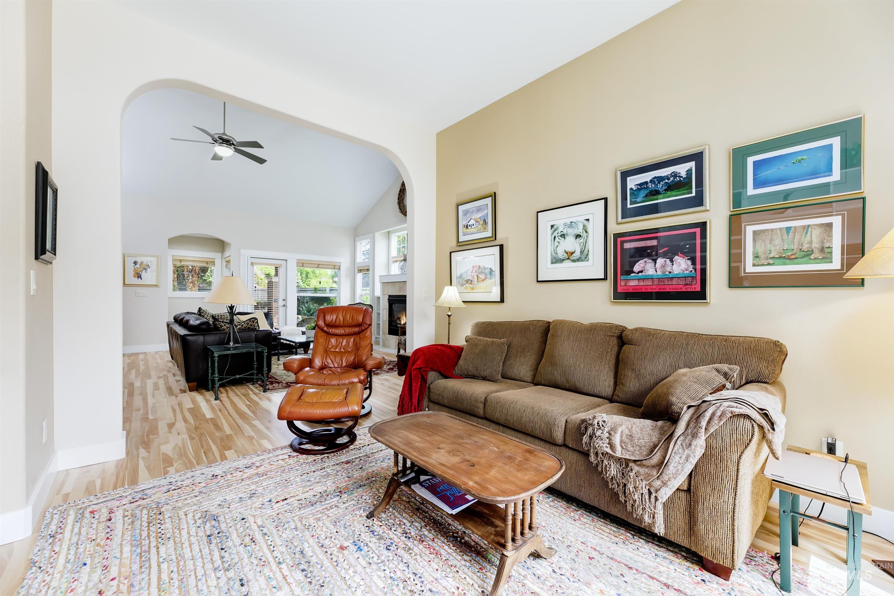 4947 N Ellicott Property Photo 4