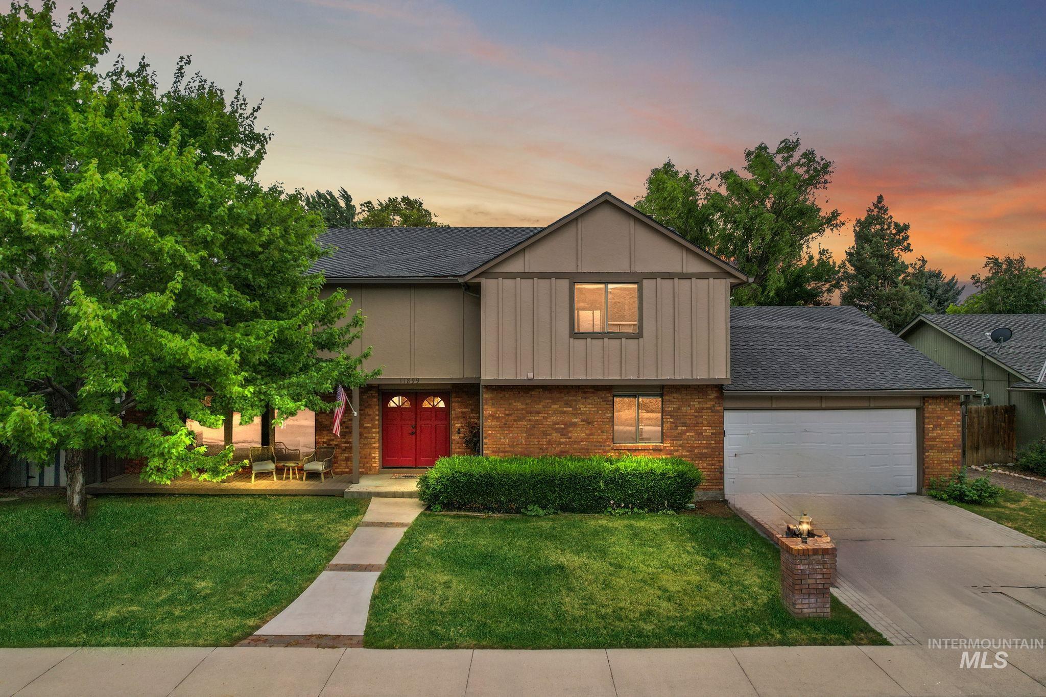 11899 W Goldenrod Dr Property Photo 1