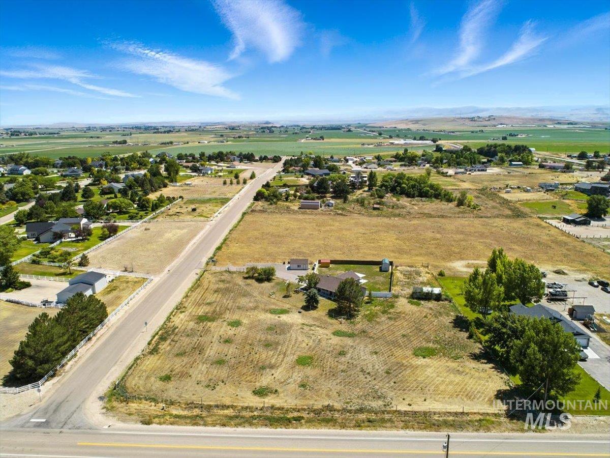 5951 Verde Dr. Property Photo 6