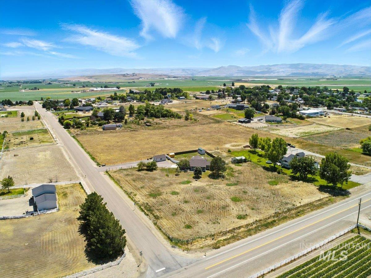 5951 Verde Dr. Property Photo 8