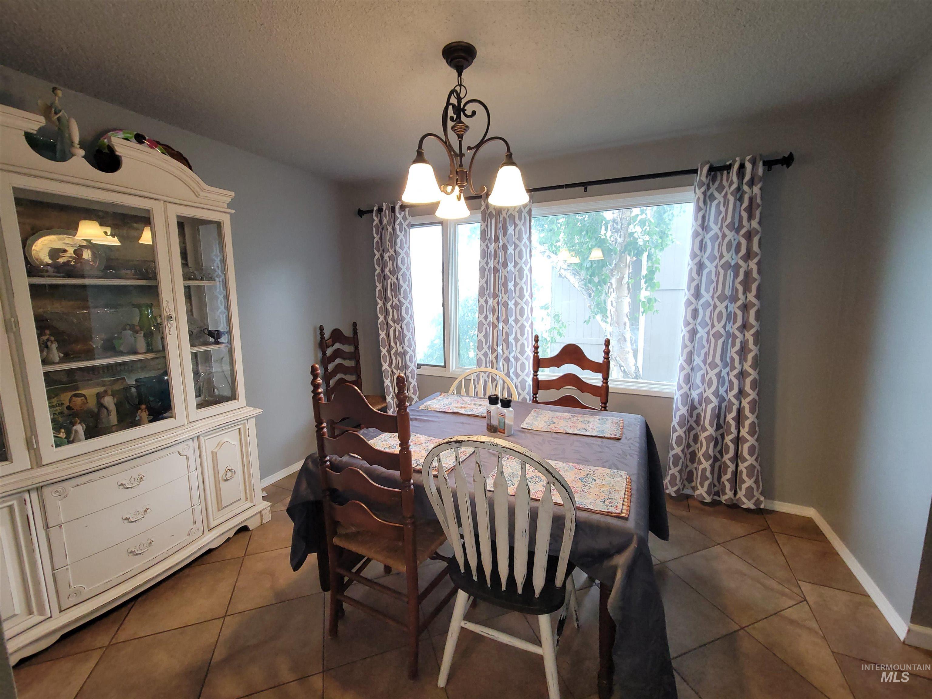 2428 Westwood Ct. Property Photo 6