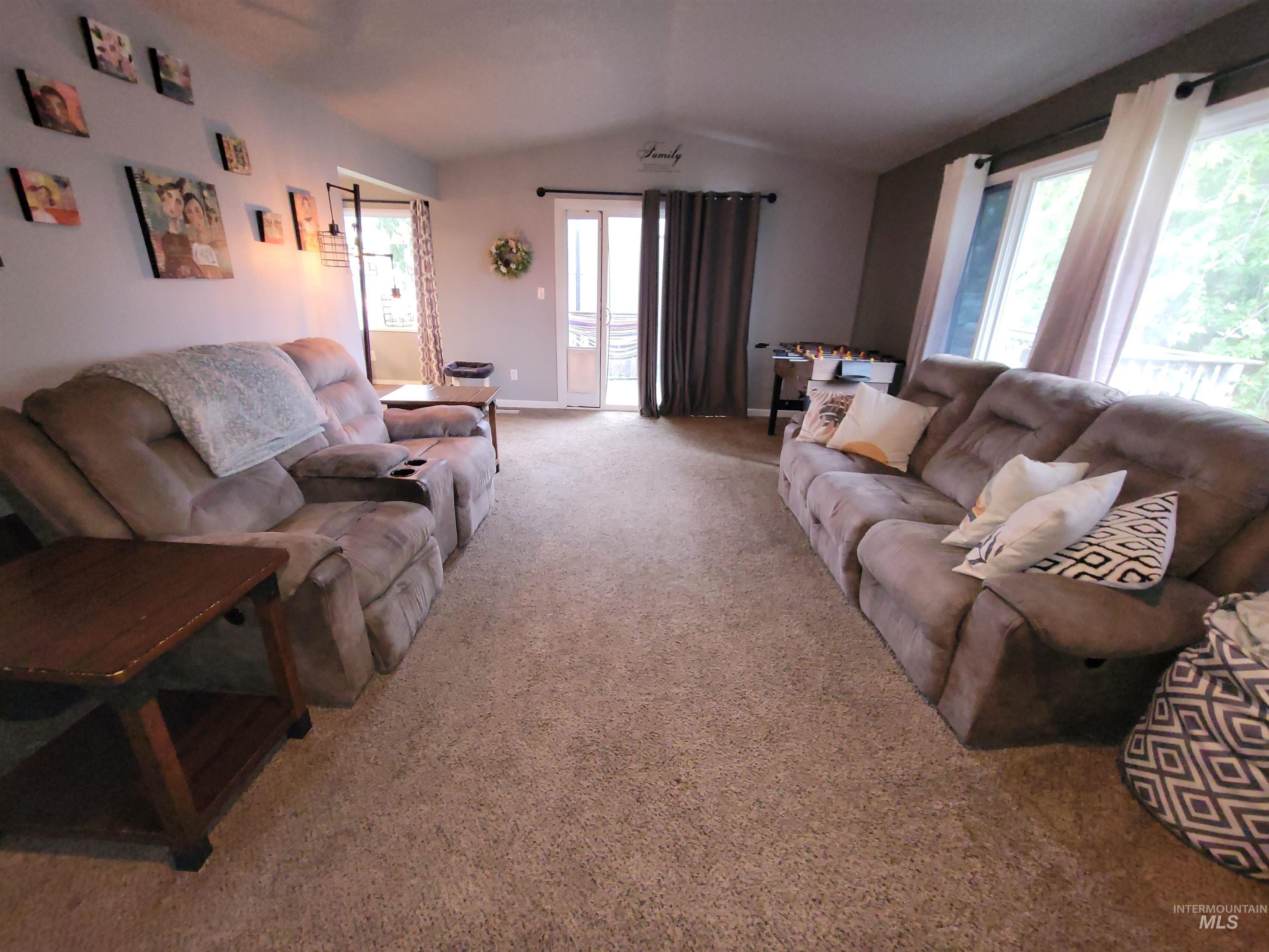 2428 Westwood Ct. Property Photo 10