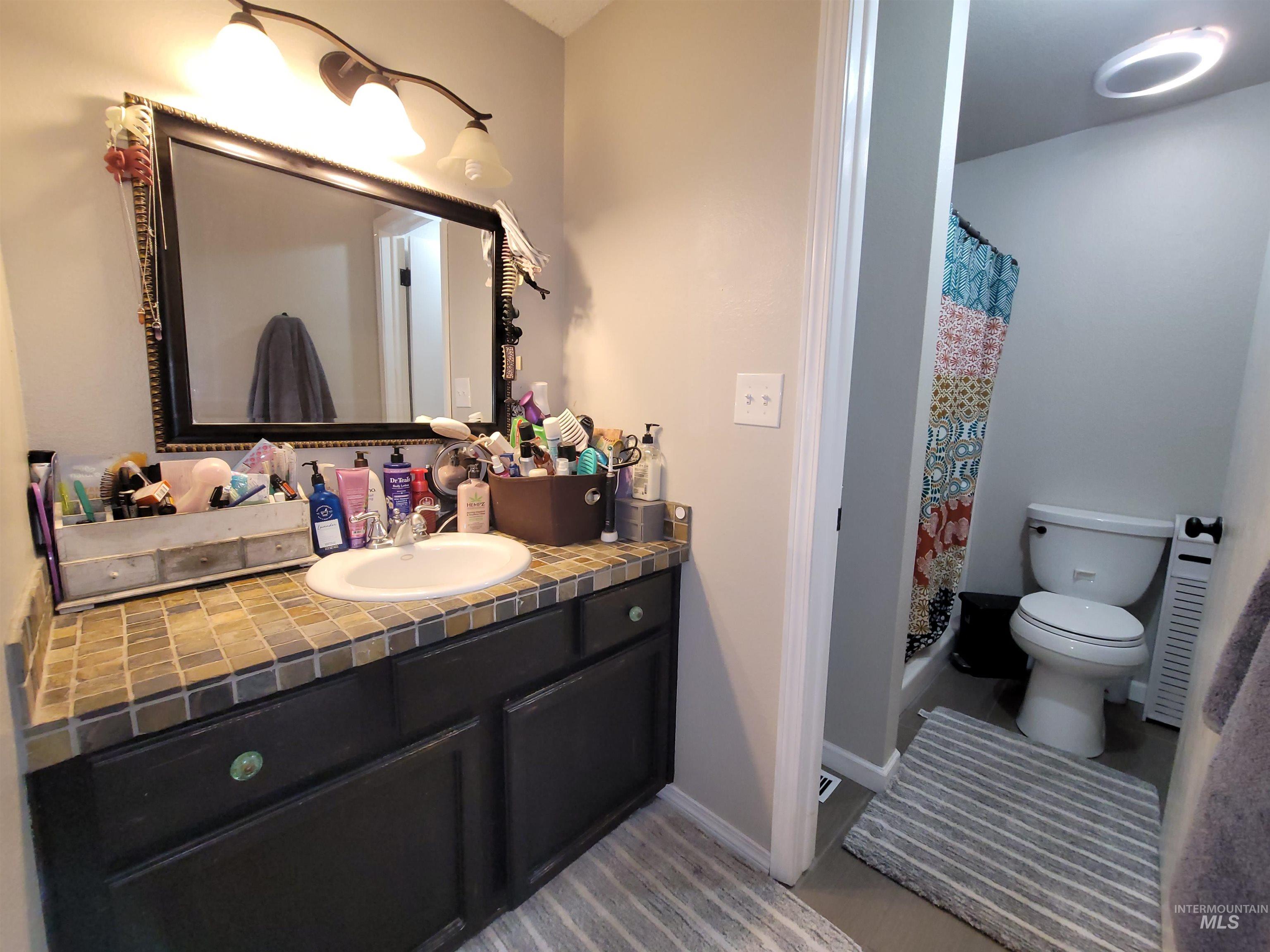 2428 Westwood Ct. Property Photo 13