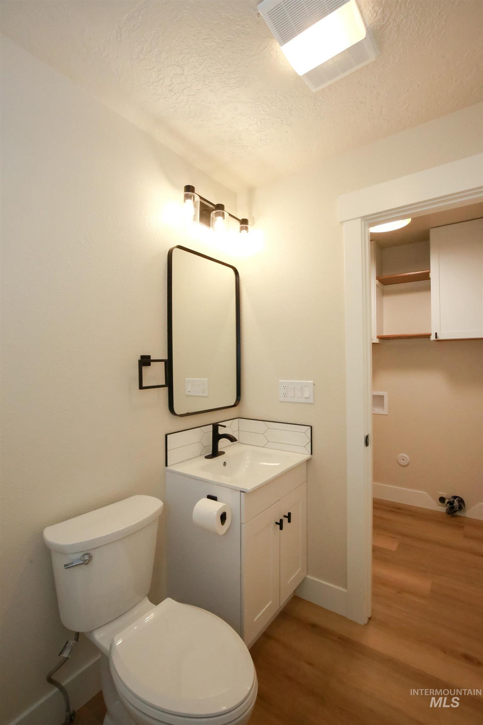 801 Oregon Ave Property Photo 18