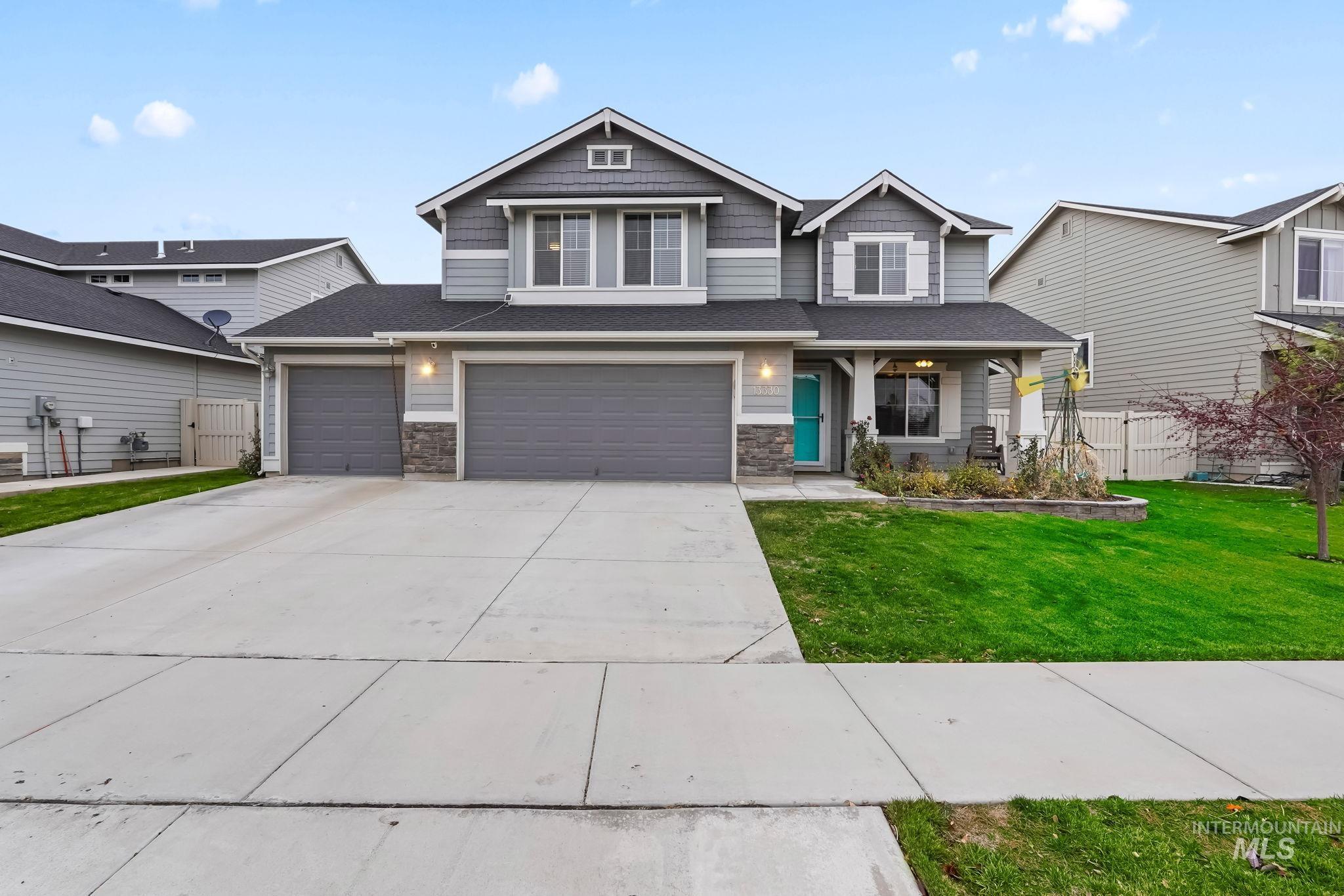 13330 Bloomfield Dr Property Photo 2