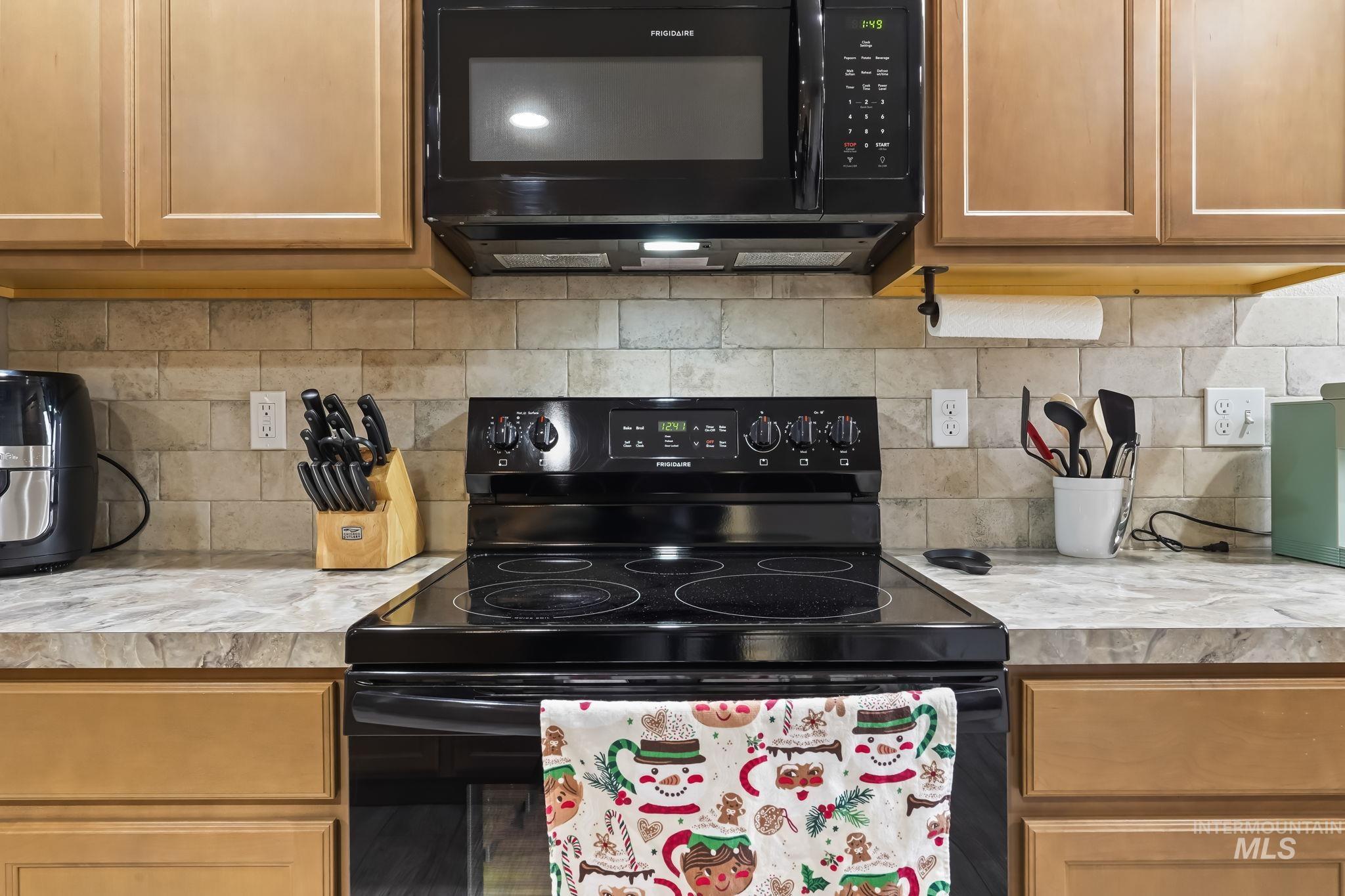 13330 Bloomfield Dr Property Photo 21