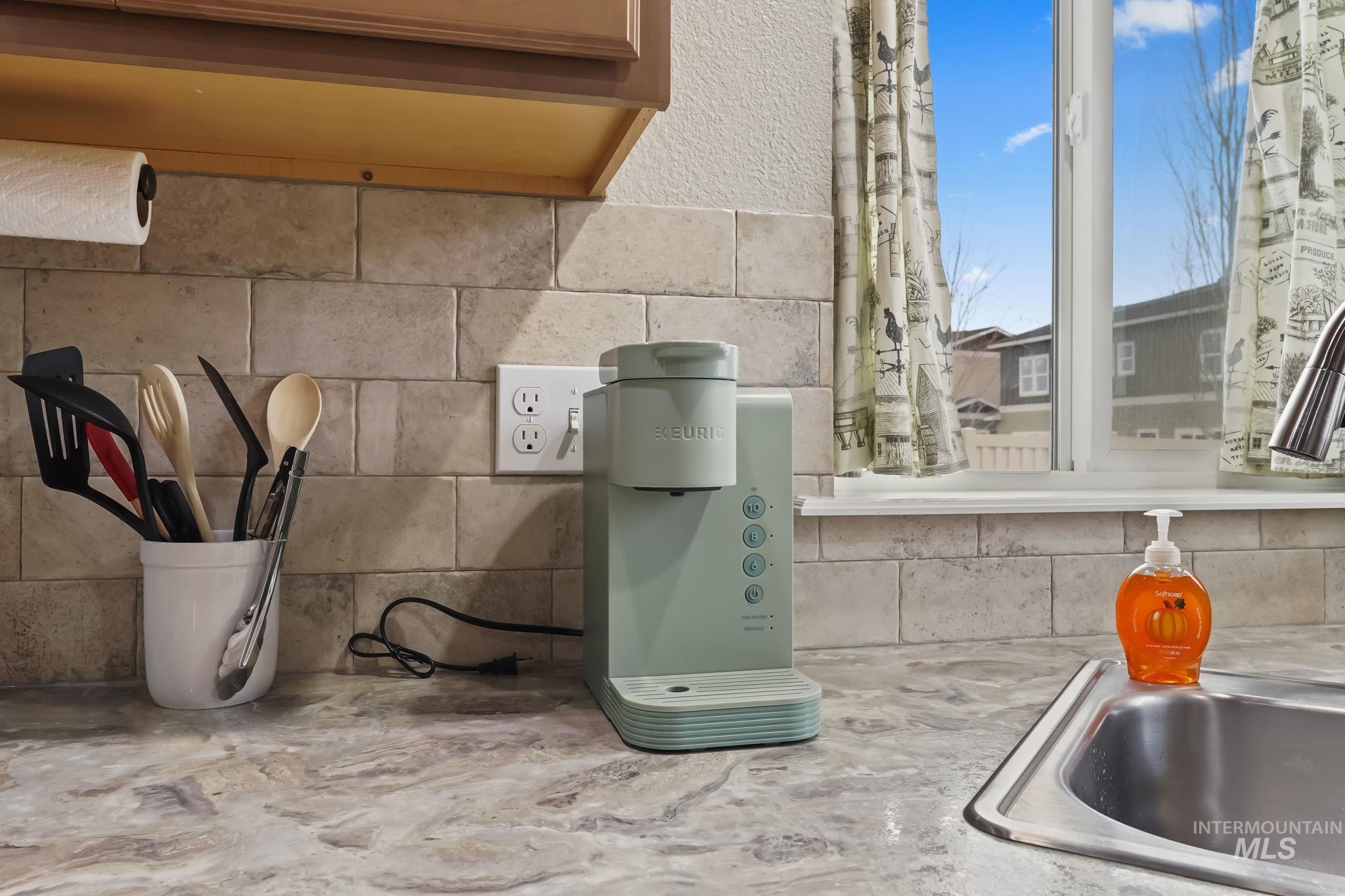 13330 Bloomfield Dr Property Photo 22