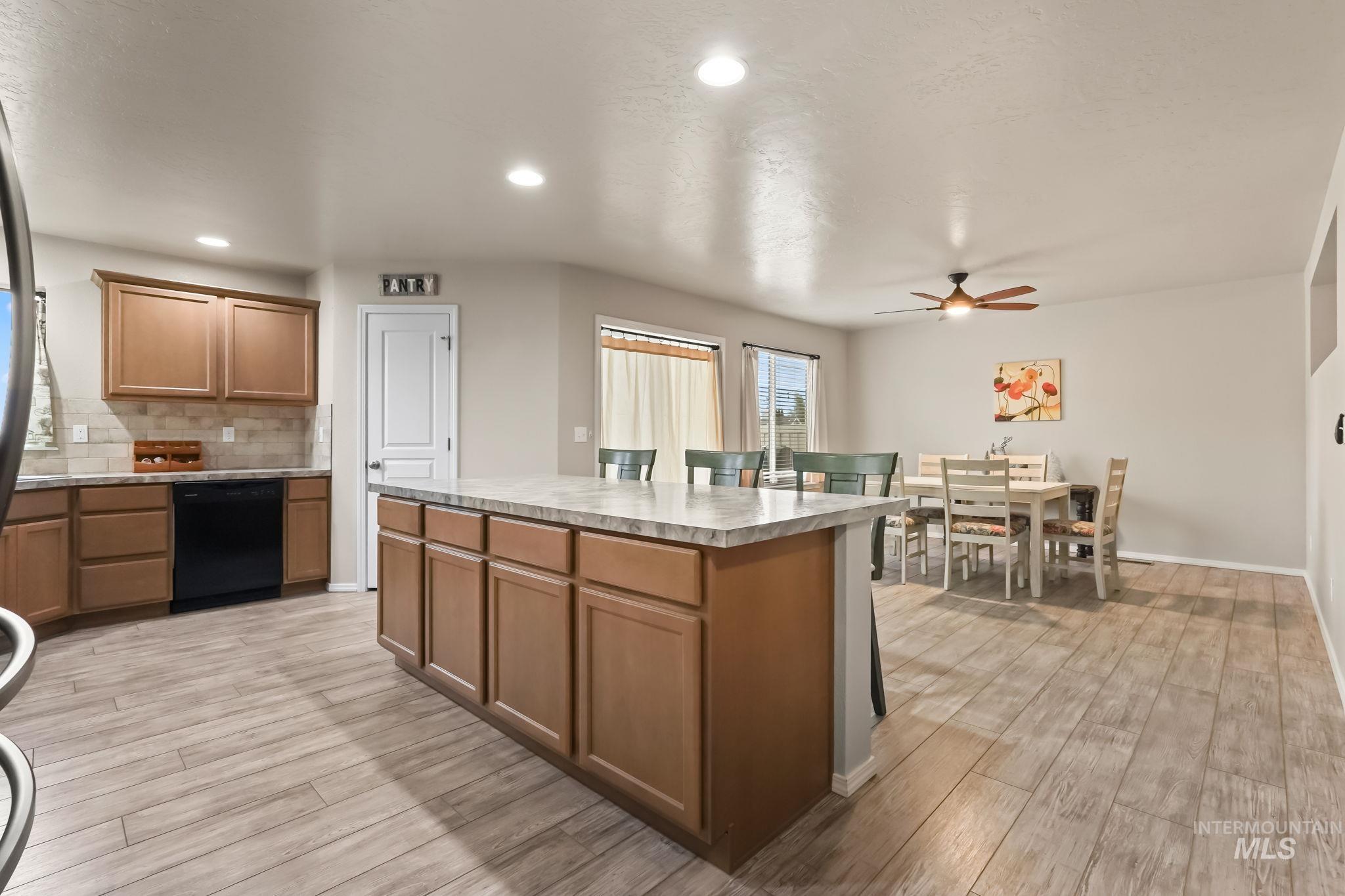 13330 Bloomfield Dr Property Photo 26