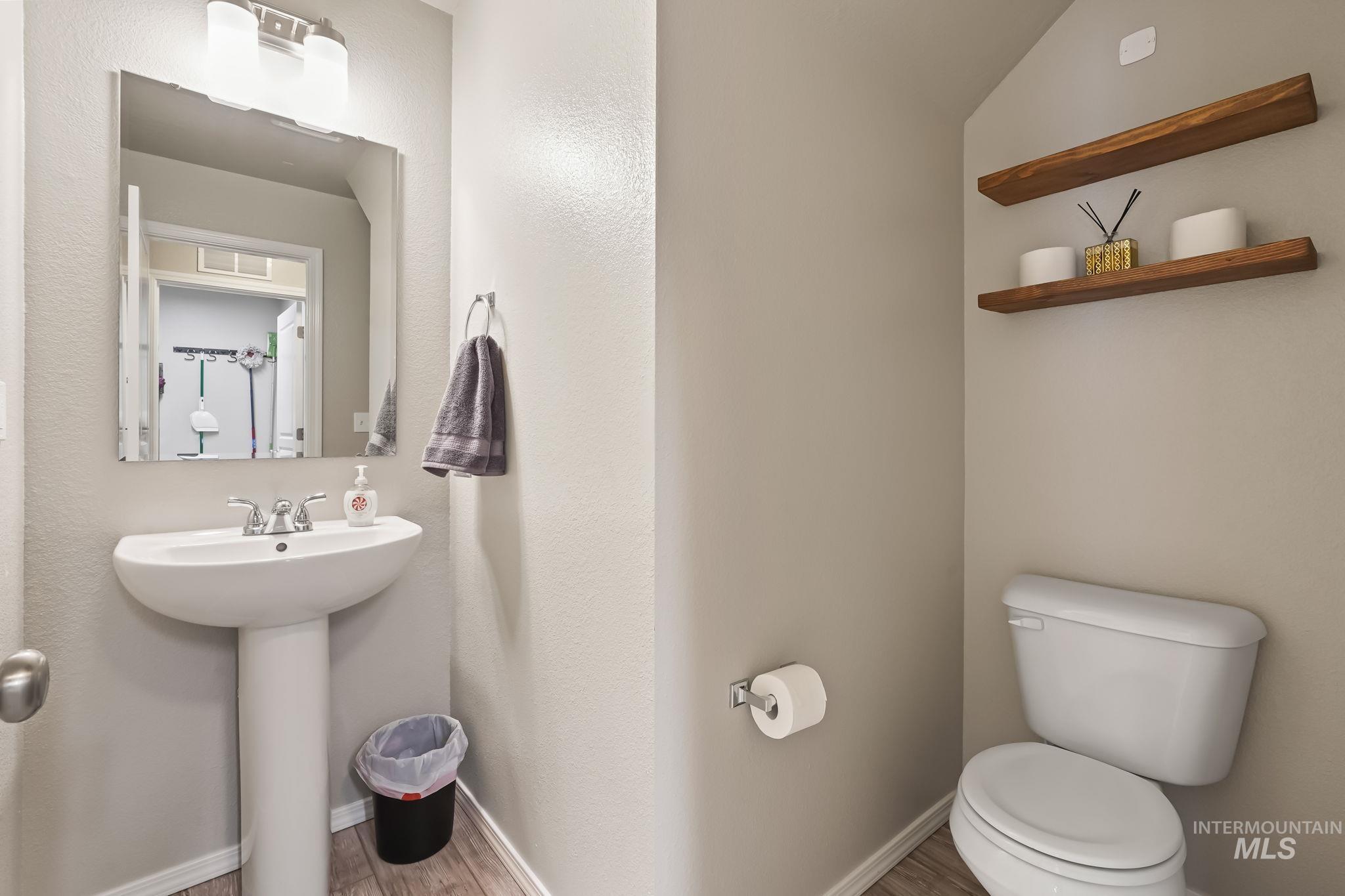 13330 Bloomfield Dr Property Photo 29