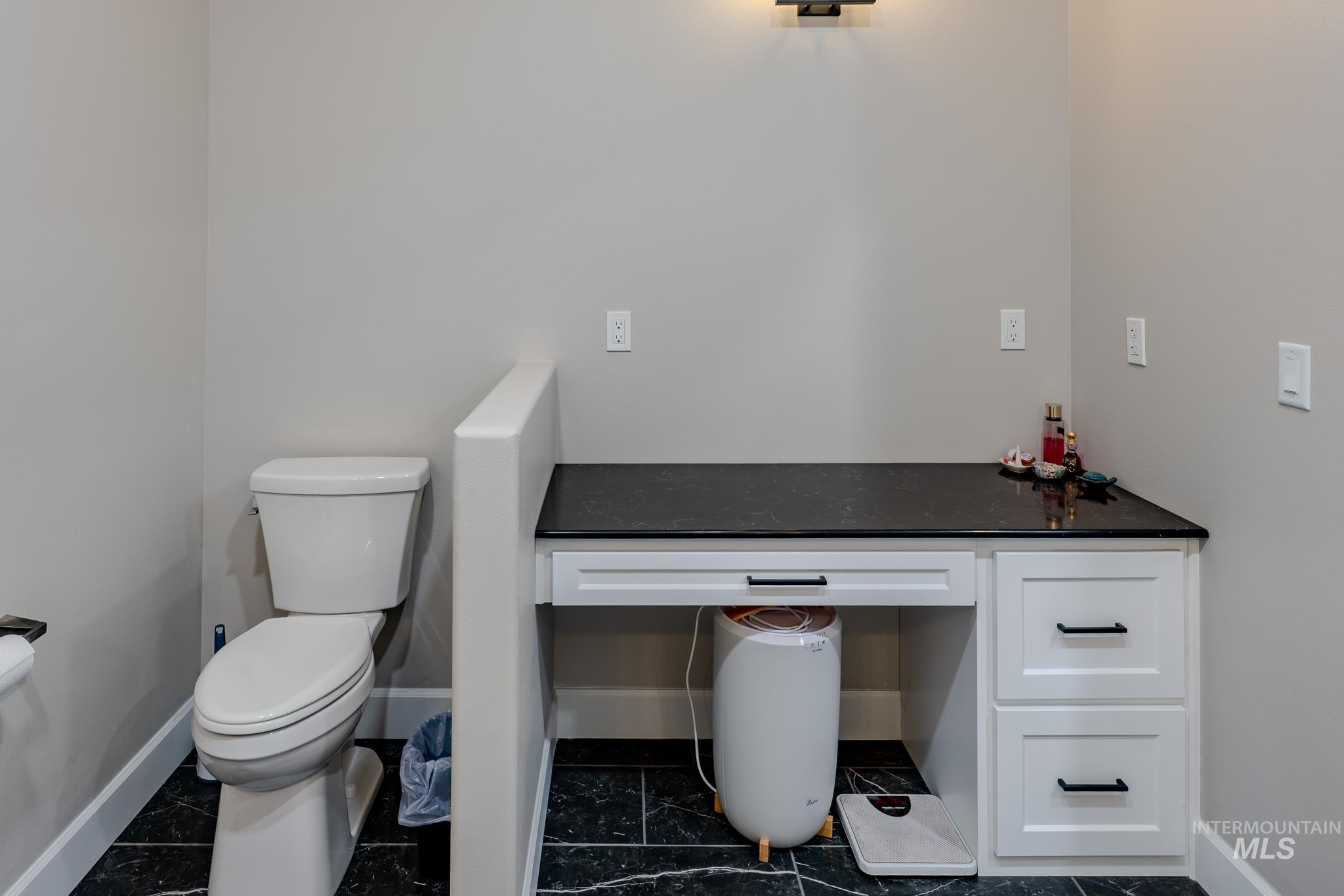 2244 Park Avenue Property Photo 18