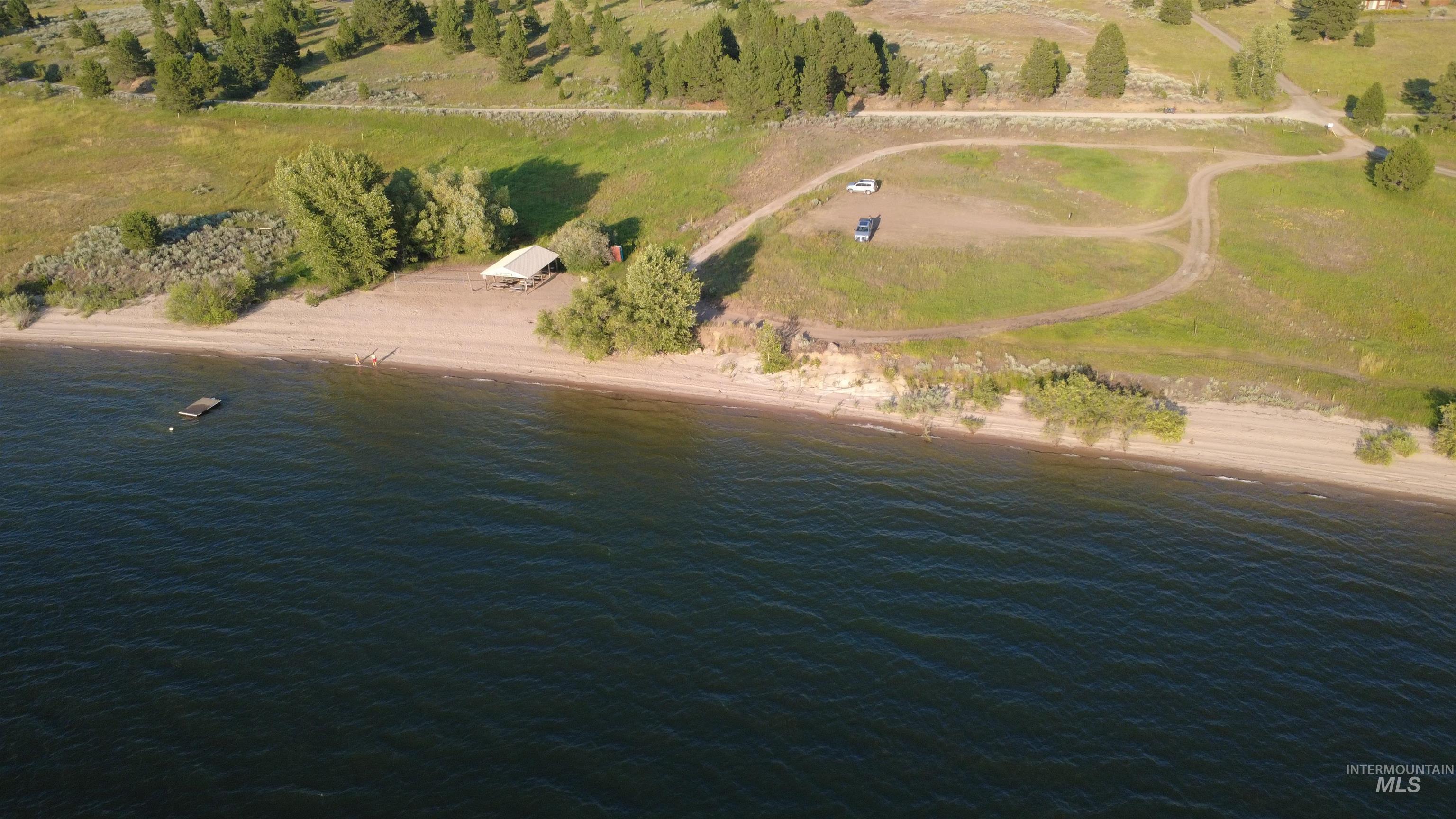 23 Hall Ln, East Property Photo 11