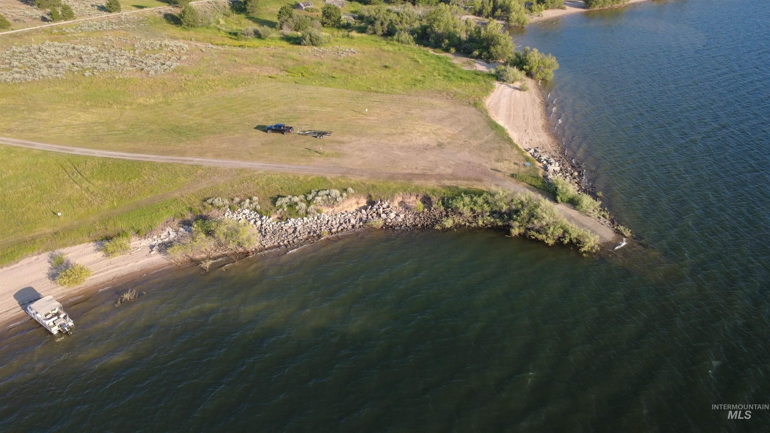 23 Hall Ln, East Property Photo 14