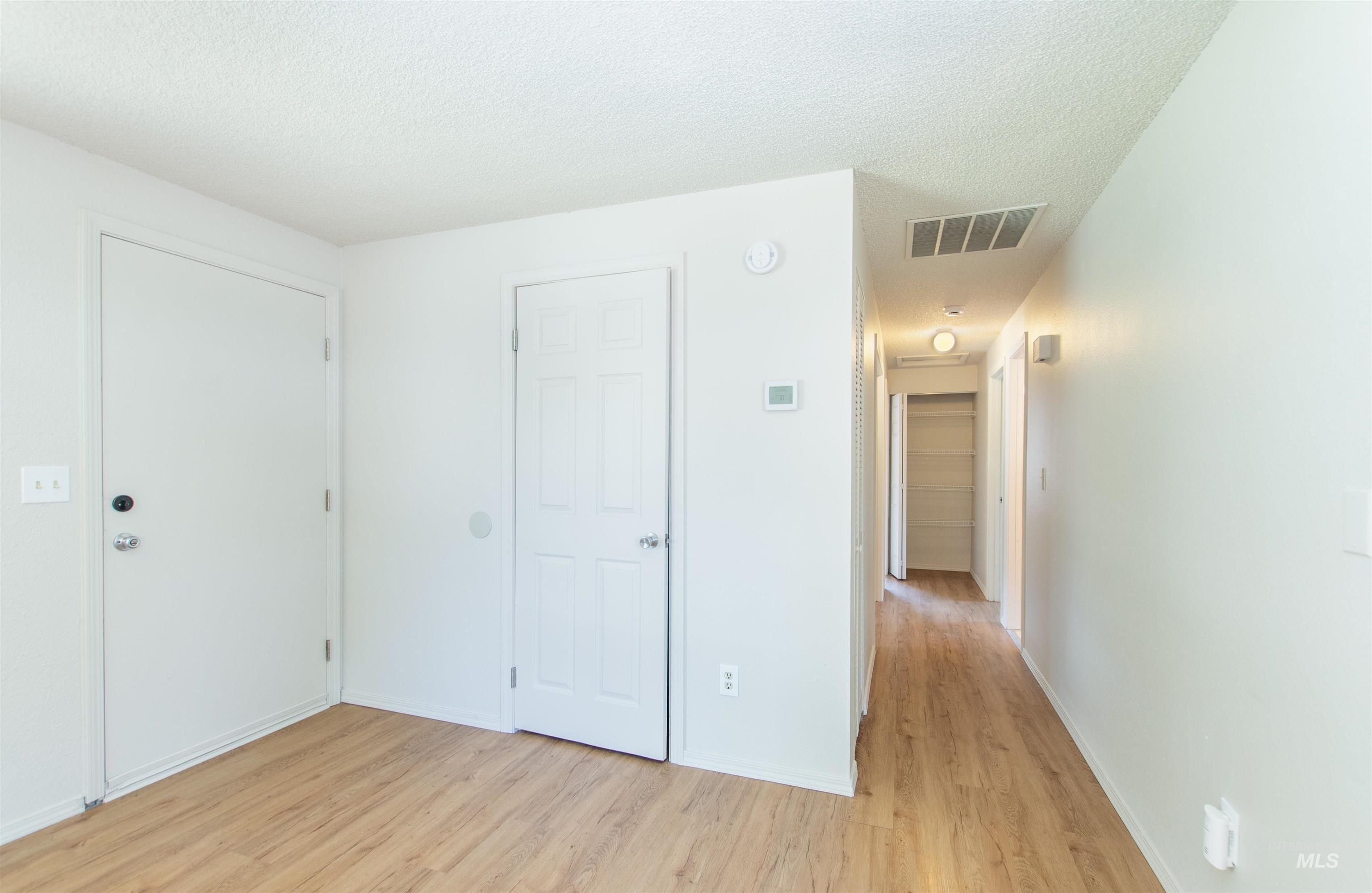 1221 N La Cresta Ave Property Photo 17