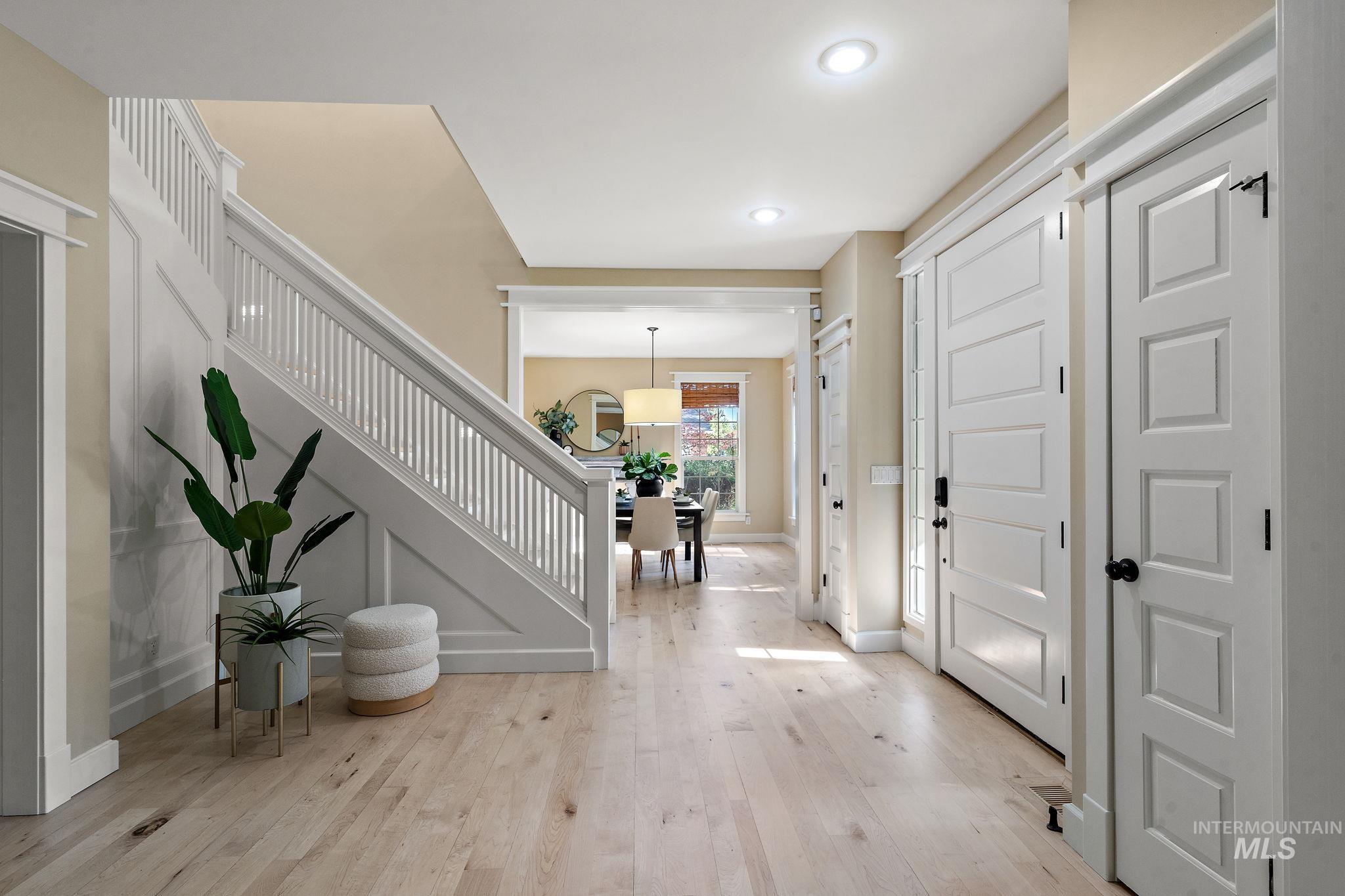 515 N Sierra View Dr Property Photo 4