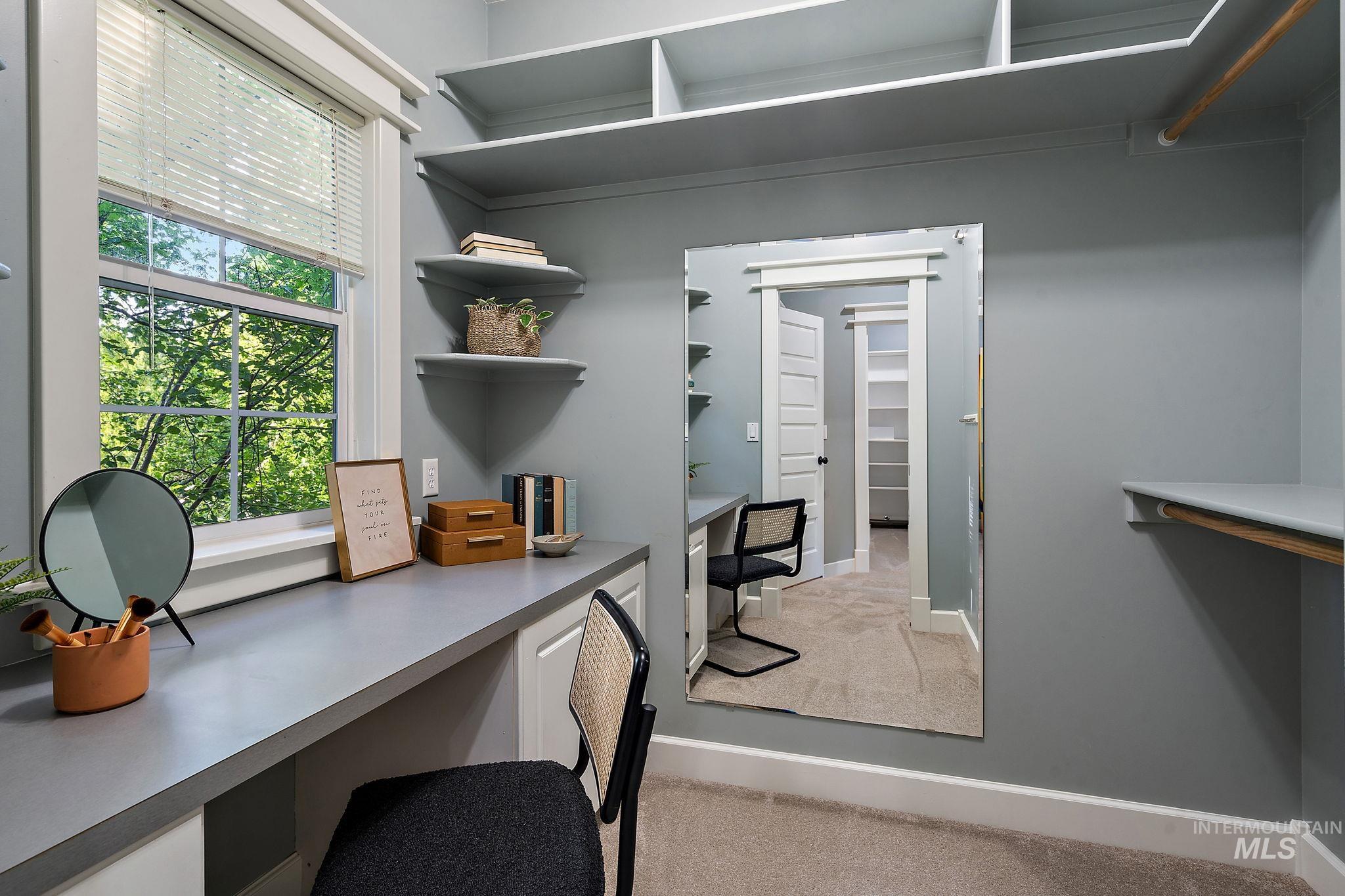 515 N Sierra View Dr Property Photo 30