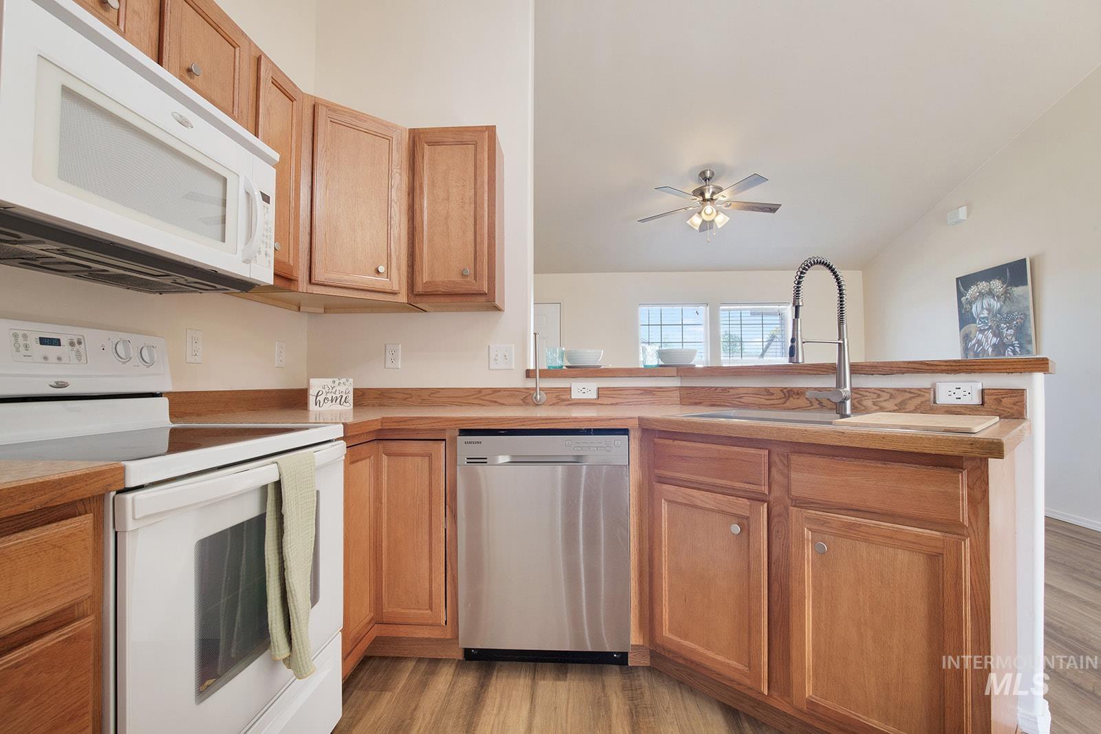 1522 Dana St Property Photo 7