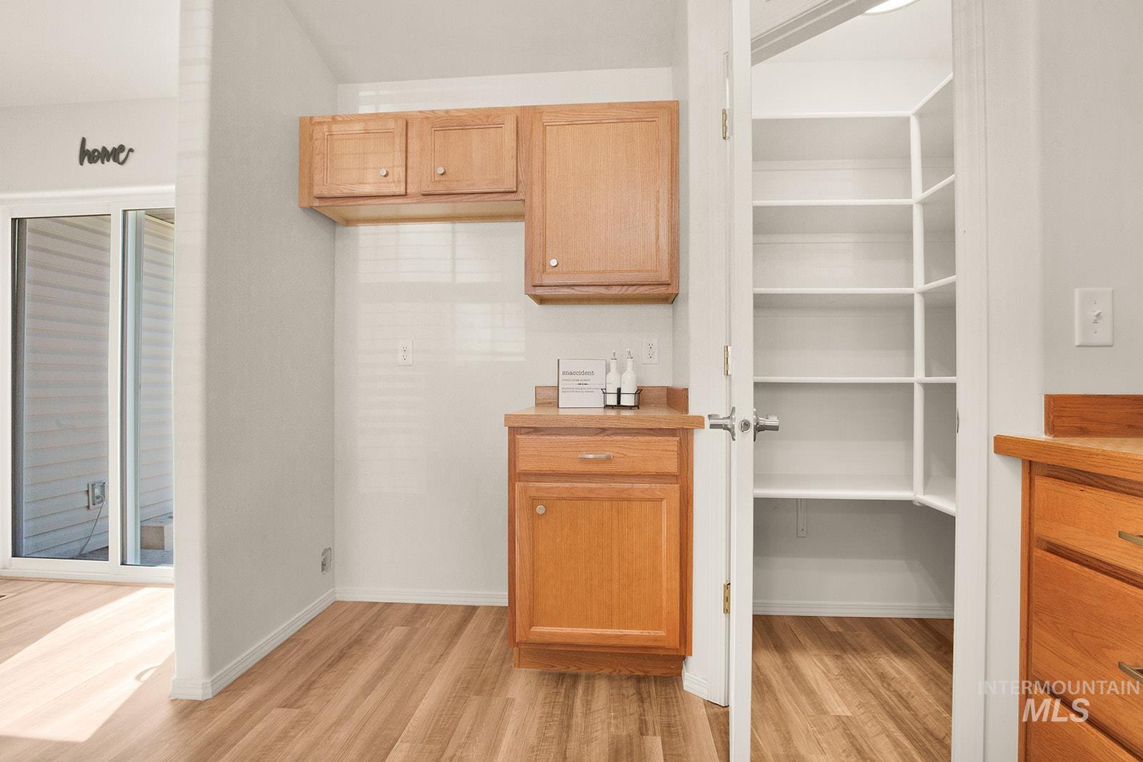 1522 Dana St Property Photo 8