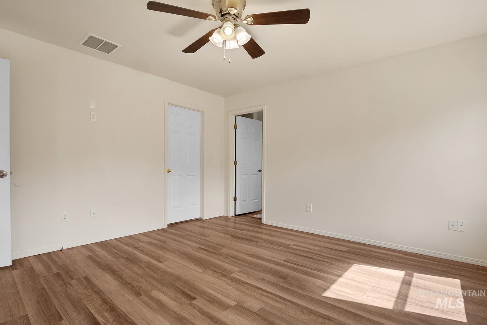 1522 Dana St Property Photo 9