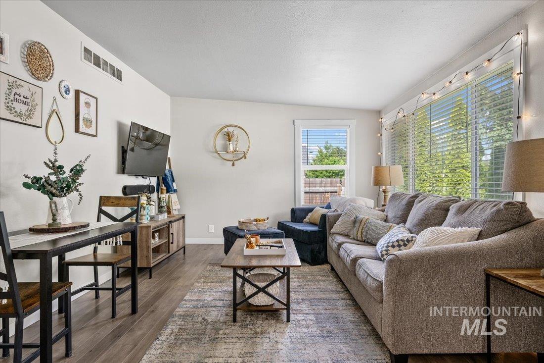 5613 W Gage St Property Photo 6