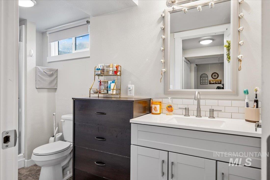 5613 W Gage St Property Photo 23