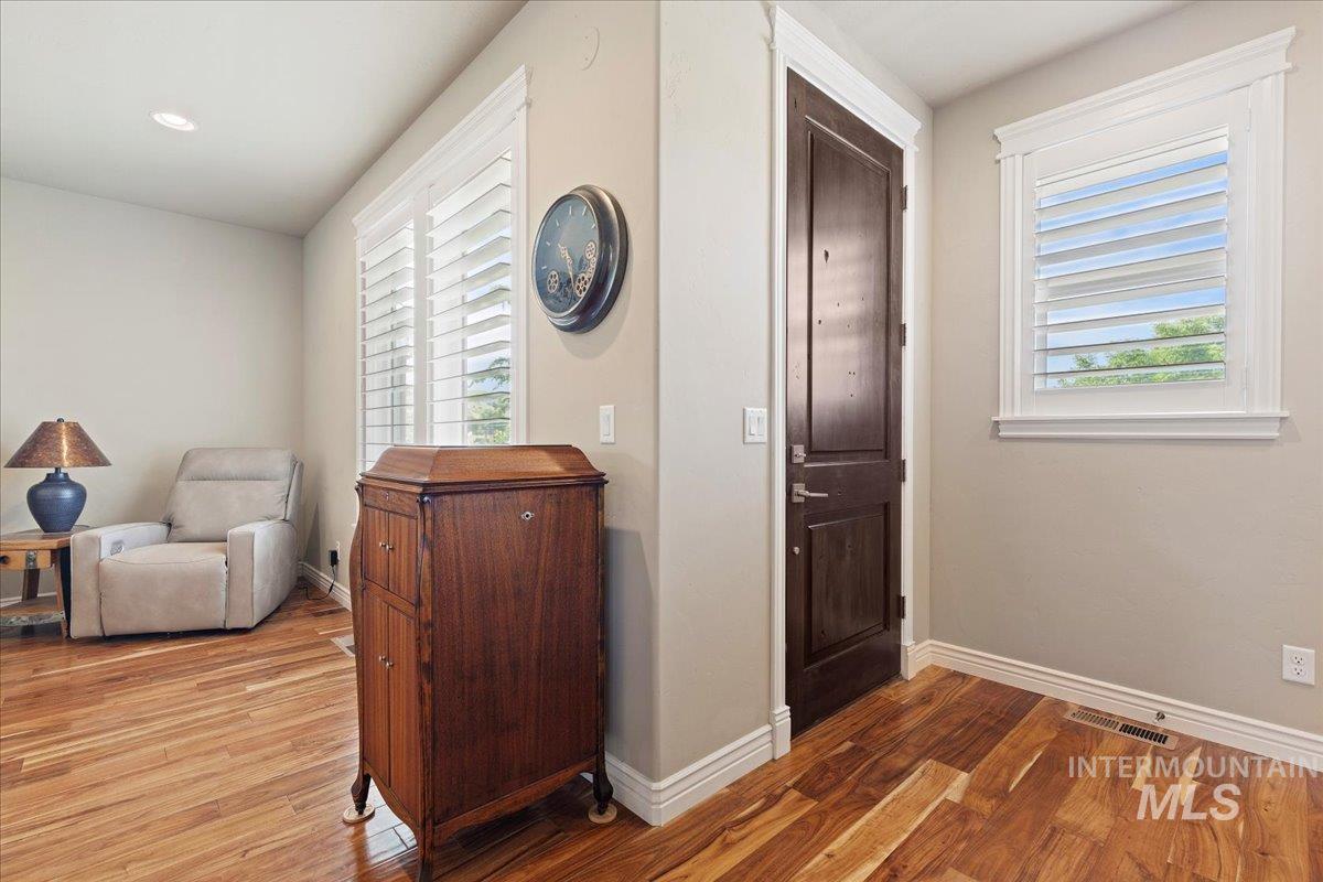 5838 W Tantallon St Property Photo 5