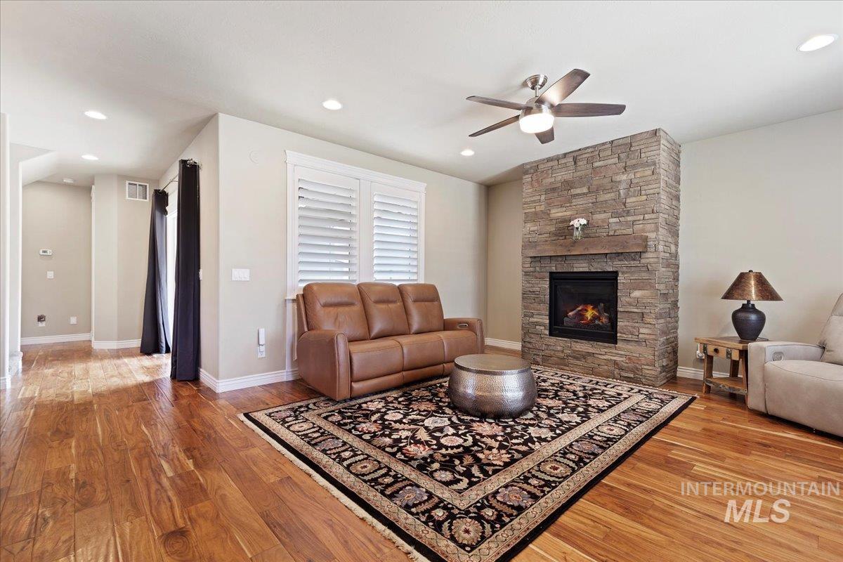 5838 W Tantallon St Property Photo 7