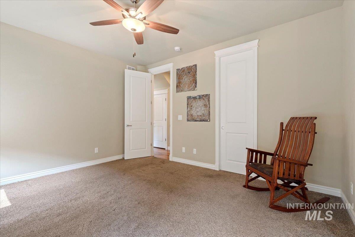 5838 W Tantallon St Property Photo 16