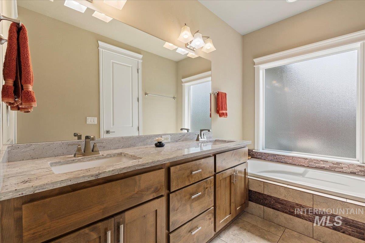 5838 W Tantallon St Property Photo 18