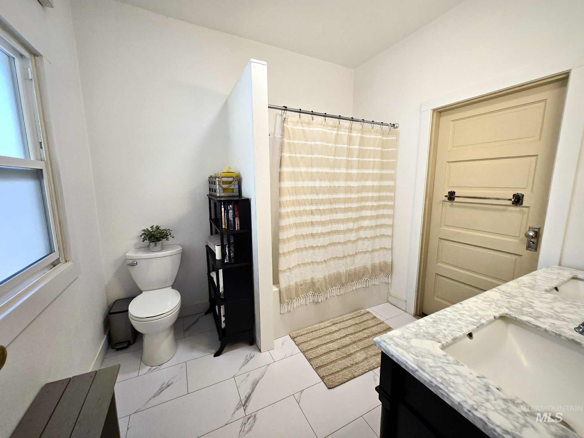 1549 Main Street Property Photo 17