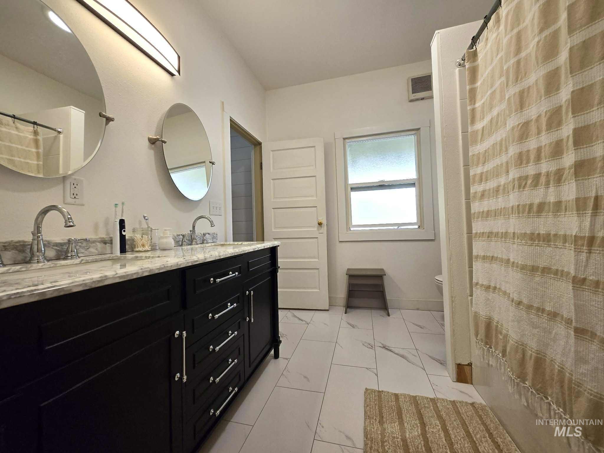 1549 Main Street Property Photo 18