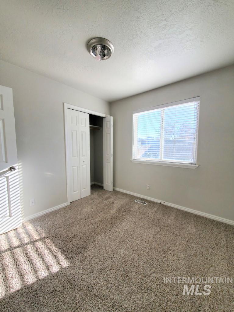 811 W Dewey Ave Property Photo 10