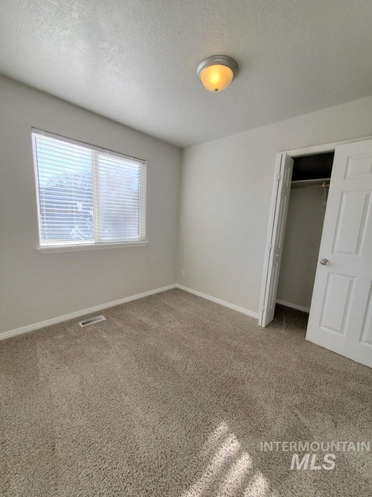 811 W Dewey Ave Property Photo 13
