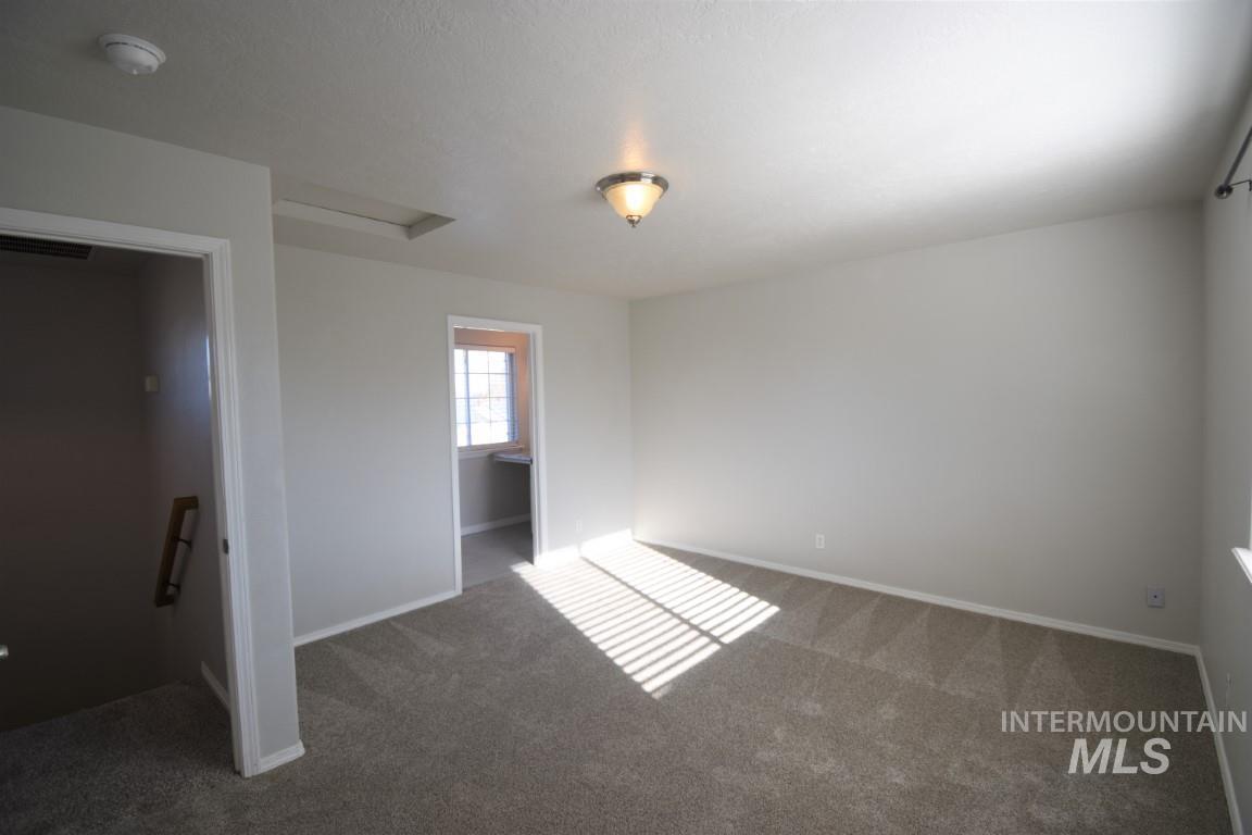 811 W Dewey Ave Property Photo 20