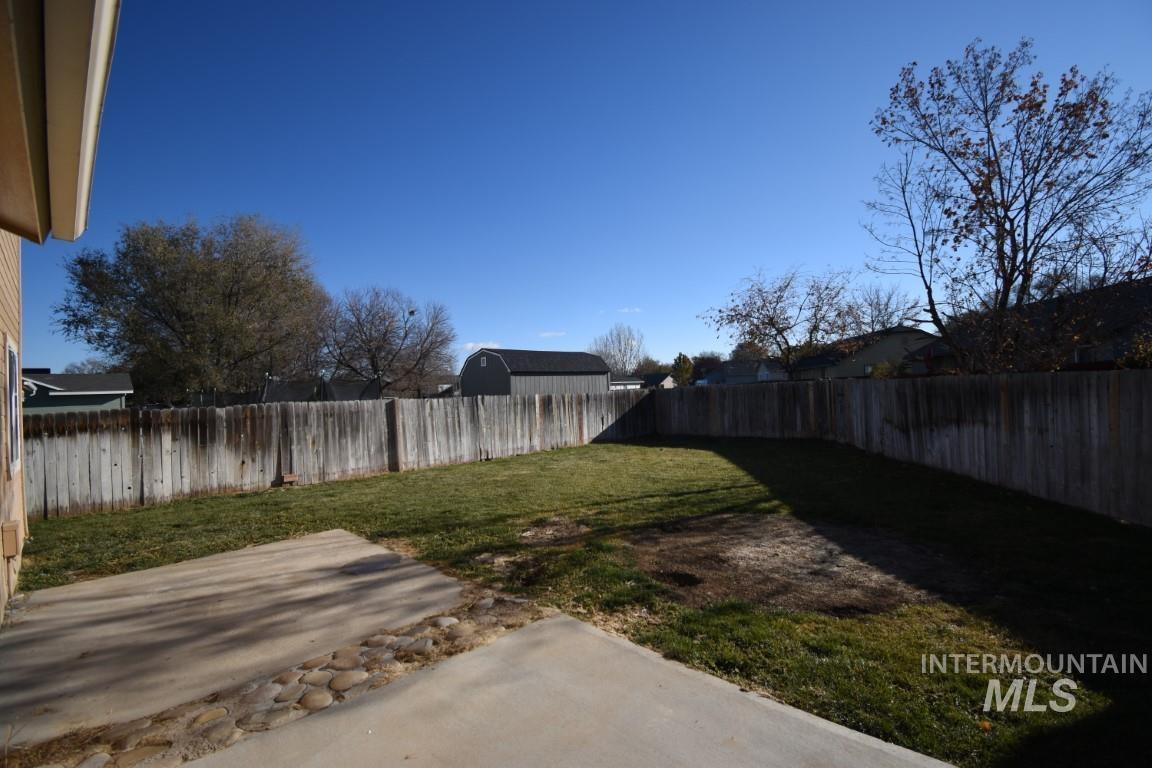 811 W Dewey Ave Property Photo 23