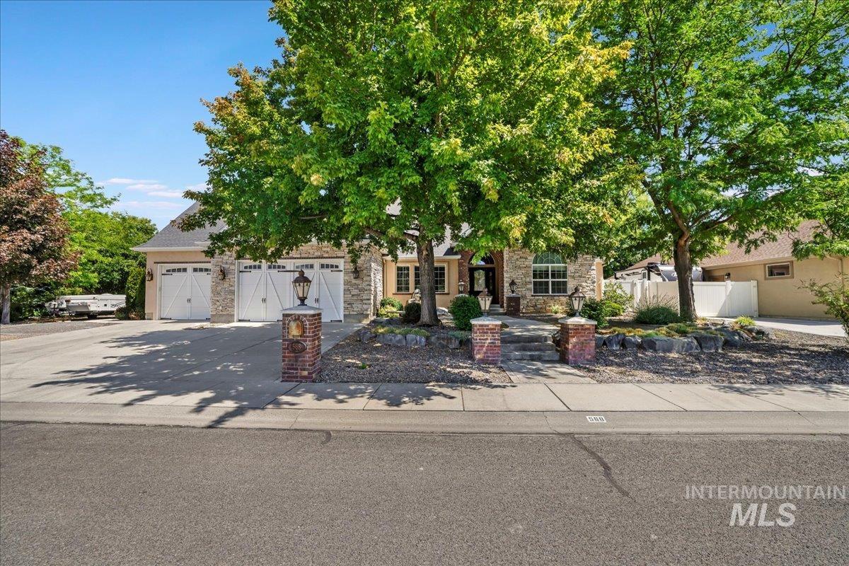 568 Boxwood Dr. Property Photo 1