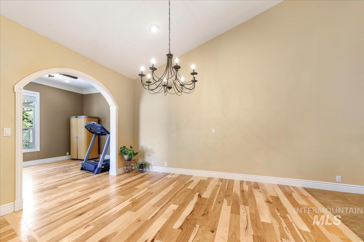 568 Boxwood Dr. Property Photo 19