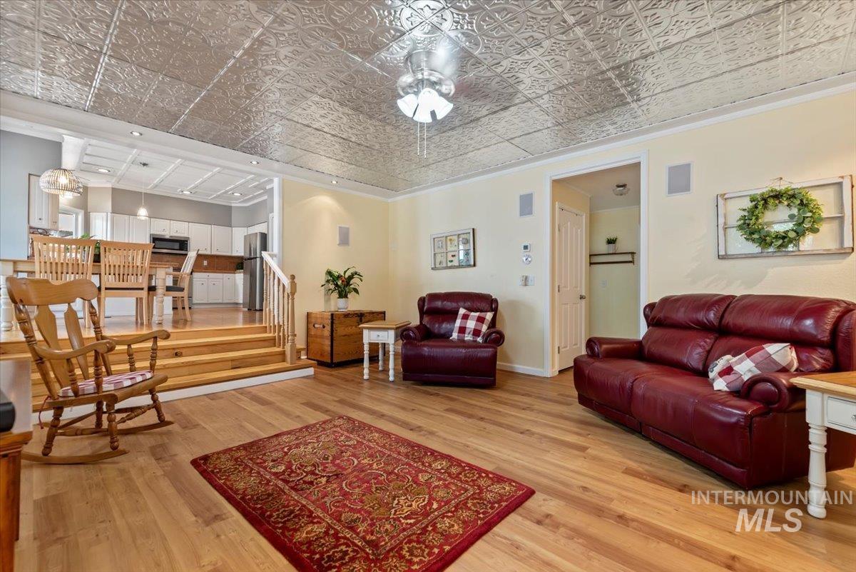 1559 N Ellington Way Property Photo 8