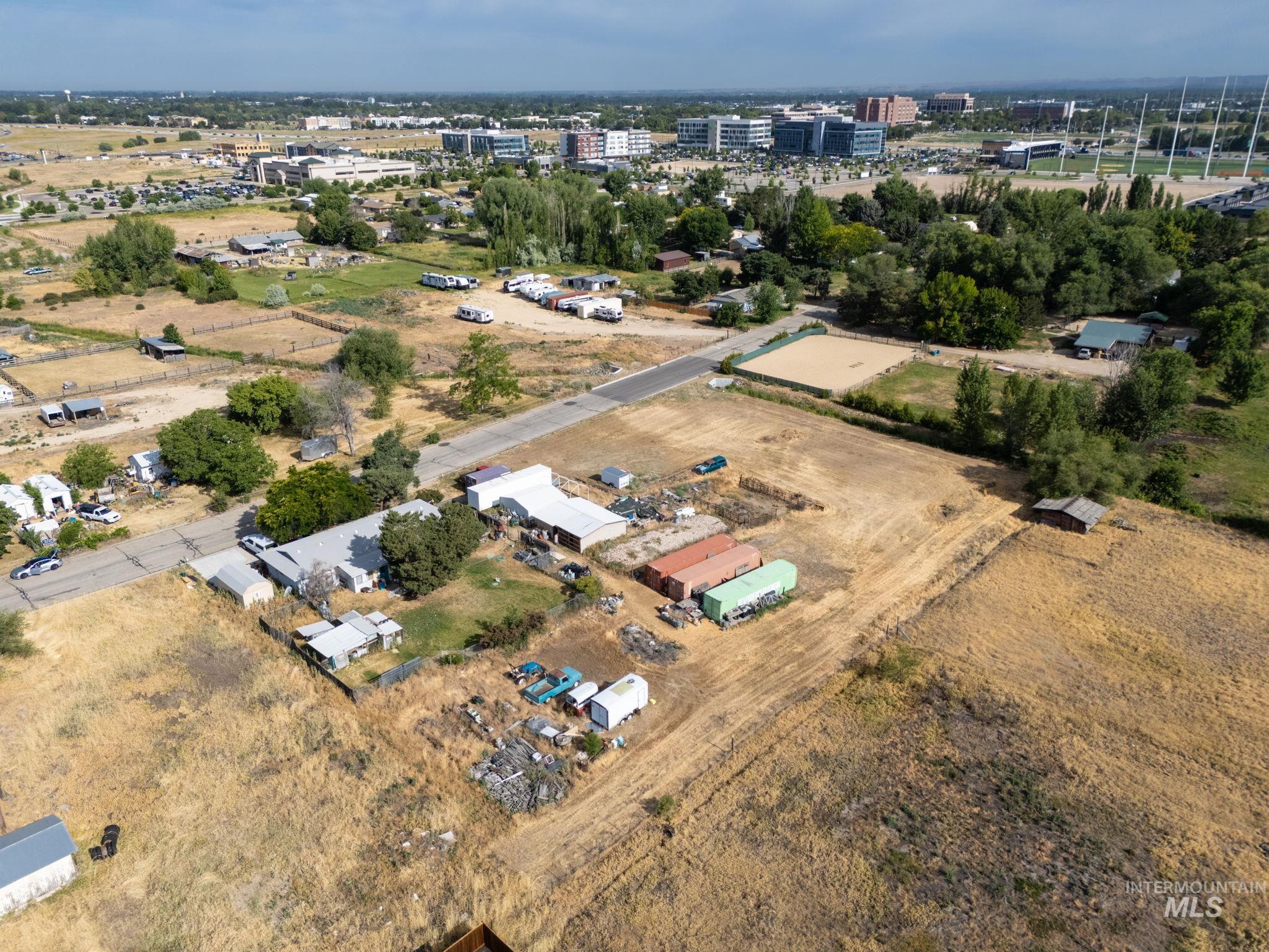 1530 S Topaz Property Photo 5