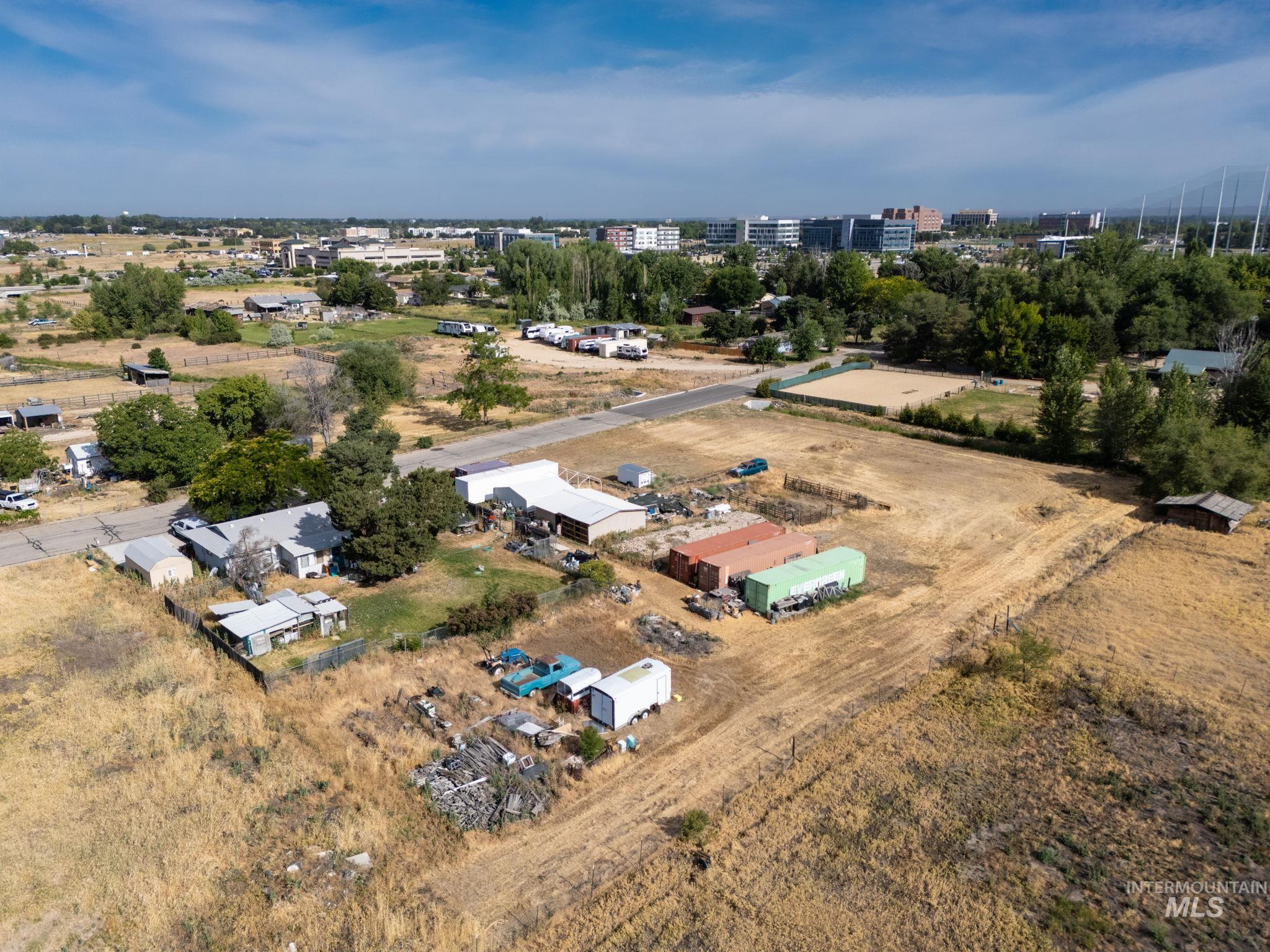1530 S Topaz Property Photo 8