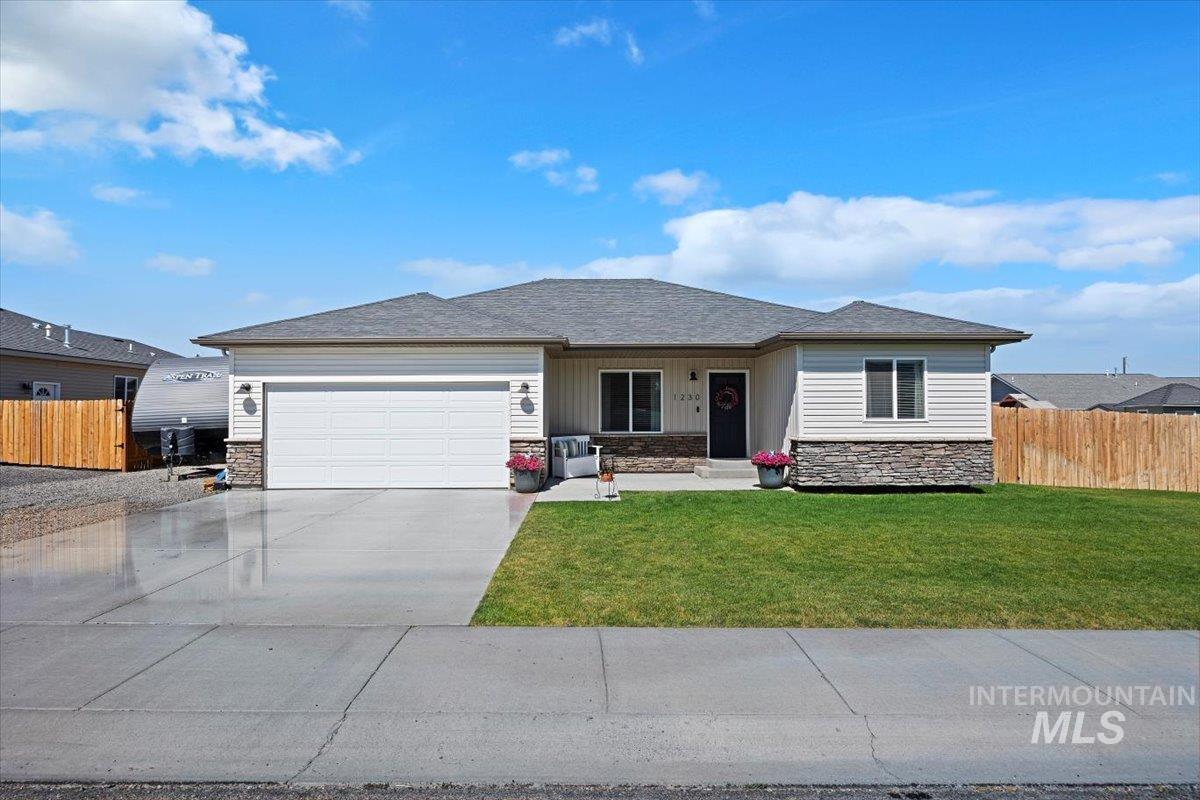 1230 Columbine Property Photo 1