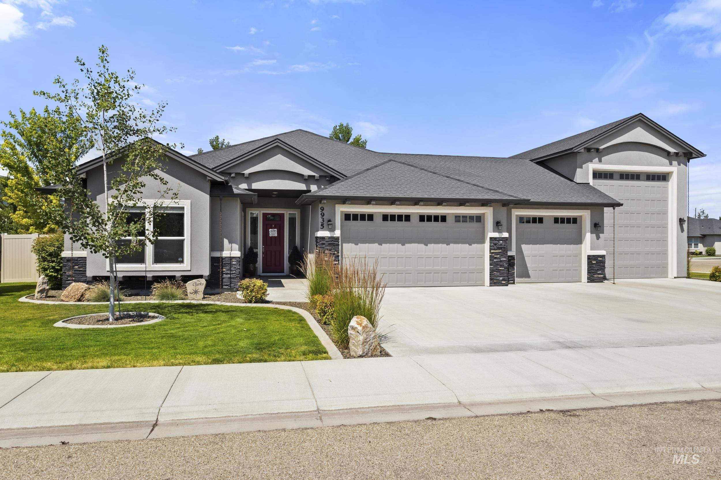 9935 Falls Point Way Property Photo 1